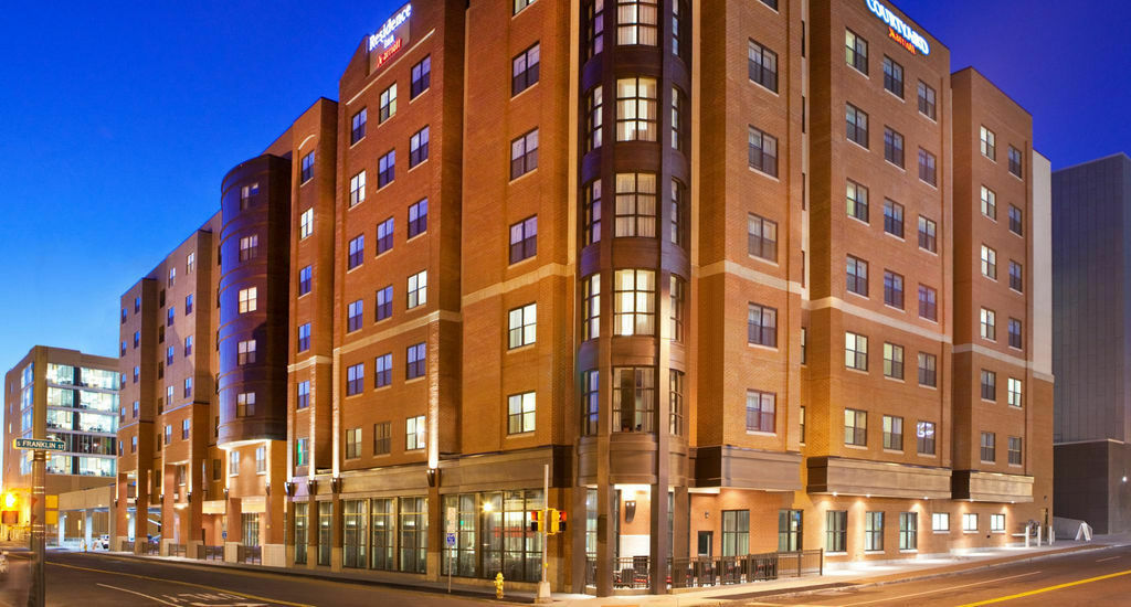 Отель Courtyard By Marriott Syracuse Downtown At Armory Square Экстерьер фото
